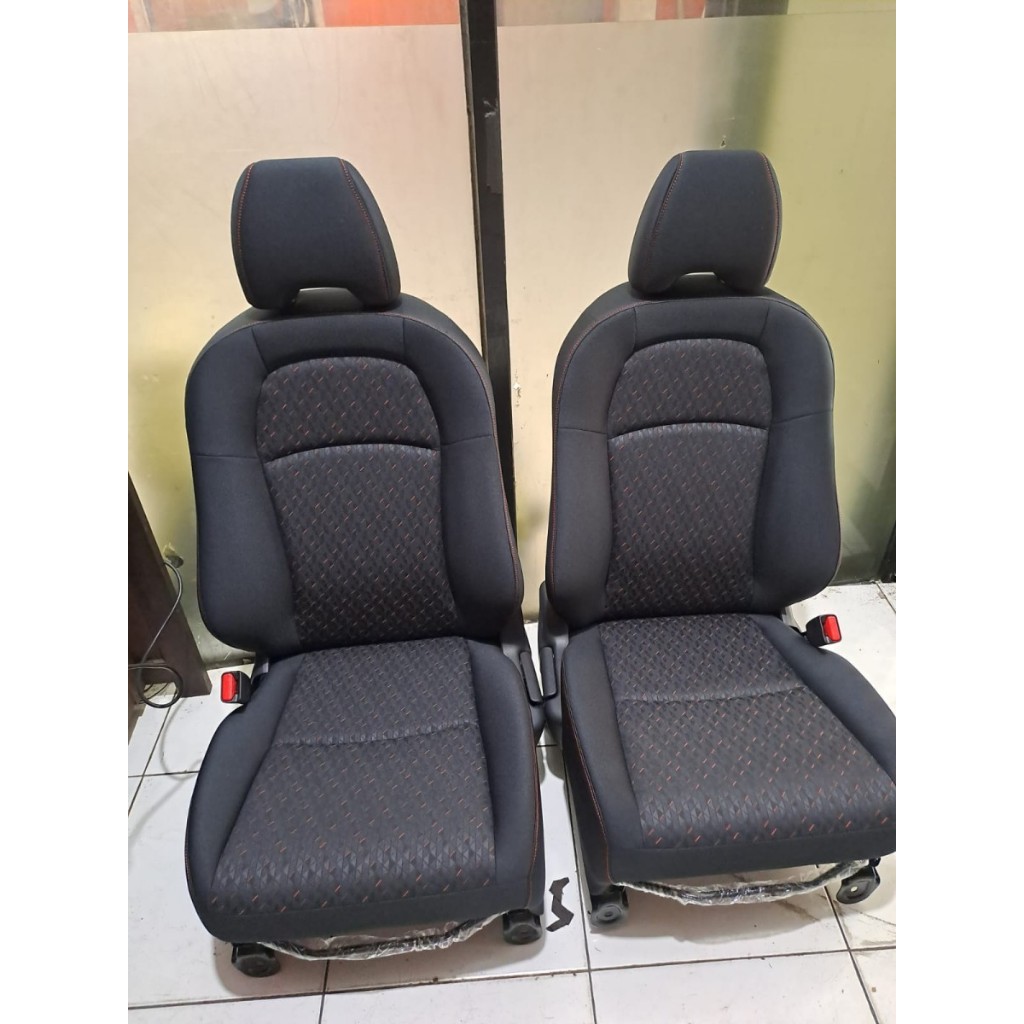 Jok mobil Brio RS 2020 bagian depan