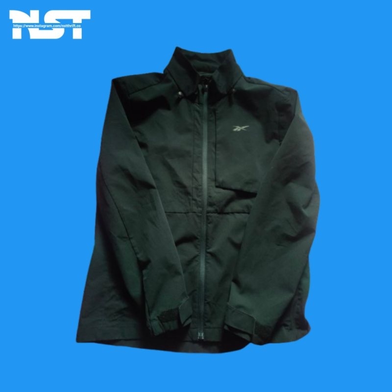 Reebok Men's Running Essentials WOVEN WIND Jacket - Black