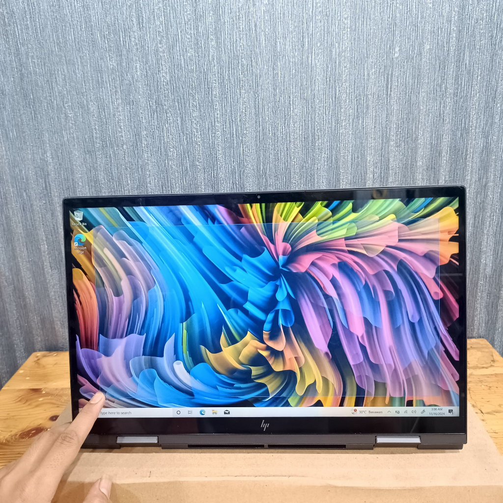 Hp Envy X360 15-ee0026AU, Touchscreen, Flip, Amd Ryzen 7 - 4700U, Ram 16/512Gb, Super Gaming, Lengka