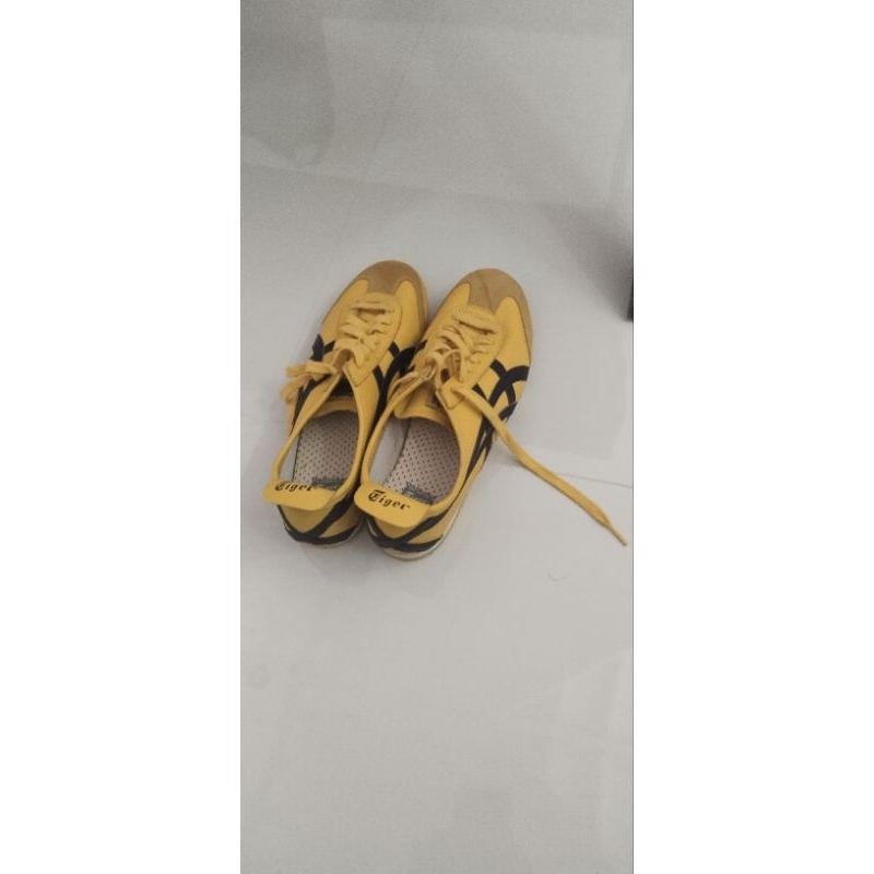 onitsuka tiger yellow new loose box original