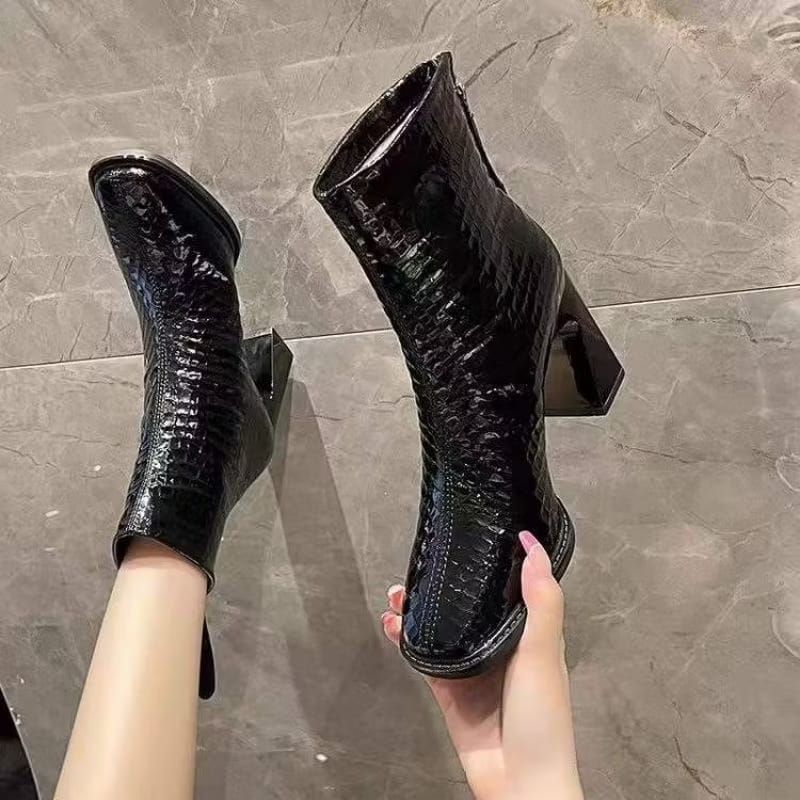 Boots Wanita Heels Tinggi Motif Kulit Ular Hitam Dengan Risleting Fashion Korea Waterproof B80