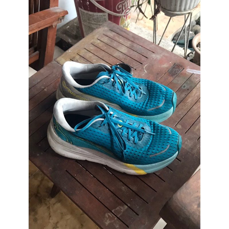 Sepatu running ortus hyperblast