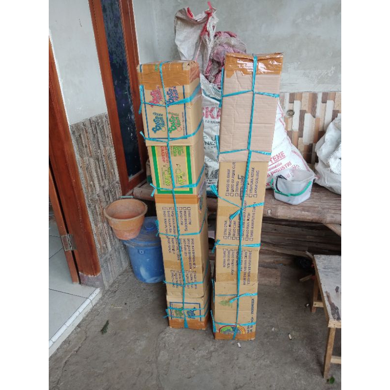 

kardus tebal pengaman paket