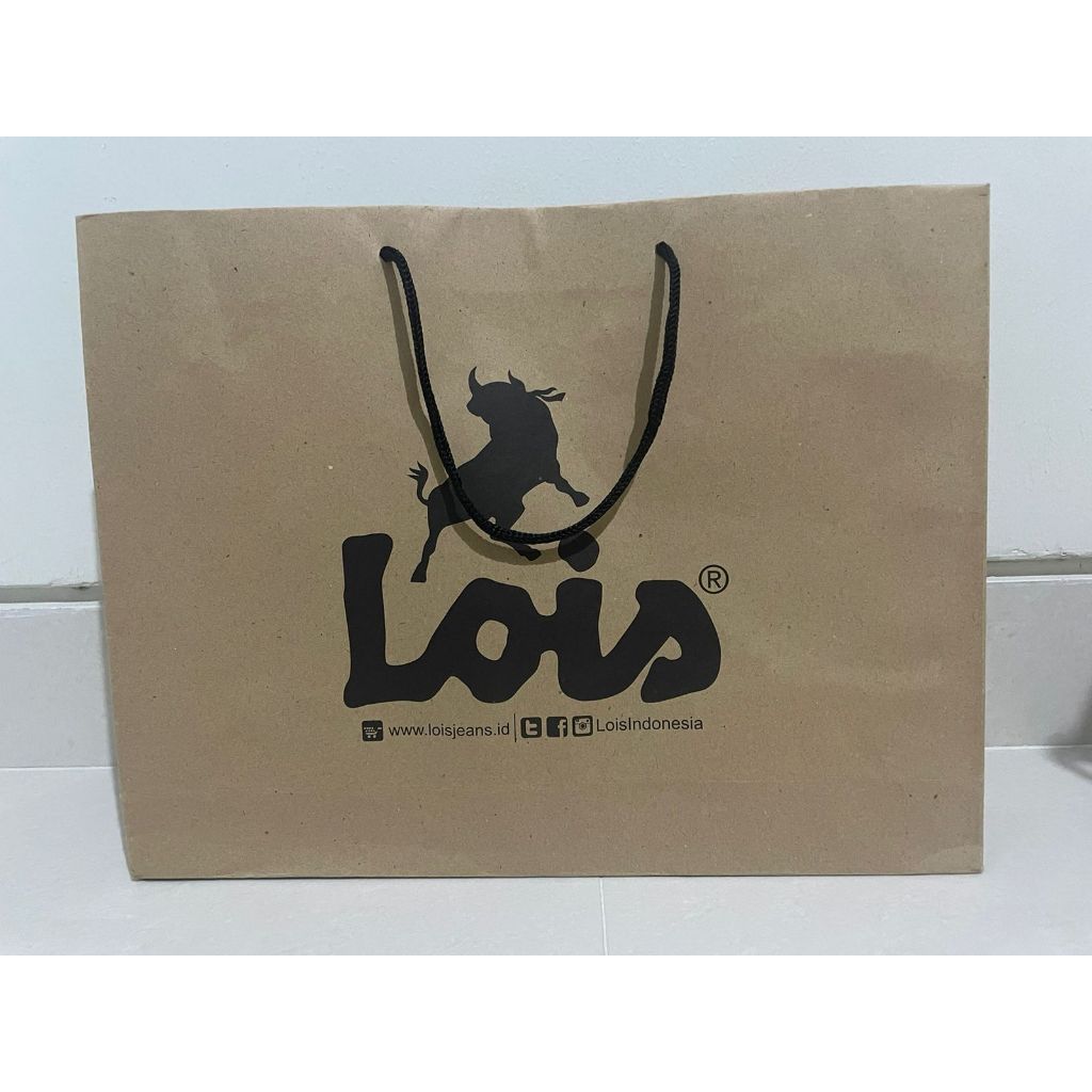 

PAPERBAG LOIS