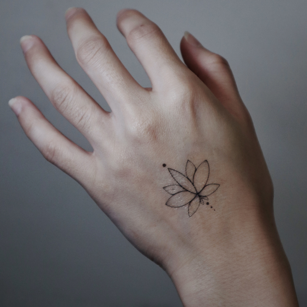 [PRODUK LOKAL] TATO TEMPORER LOTUS B&W | TATO TEMPORER BUNGA | FLOWER TATTOO | SFX TATTOO | SFX COSP