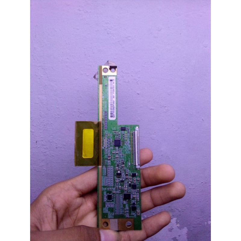 TICON TV TOSHIBA 32V35 TICON TV AQUA TICON TV TOSHIBA 32V35