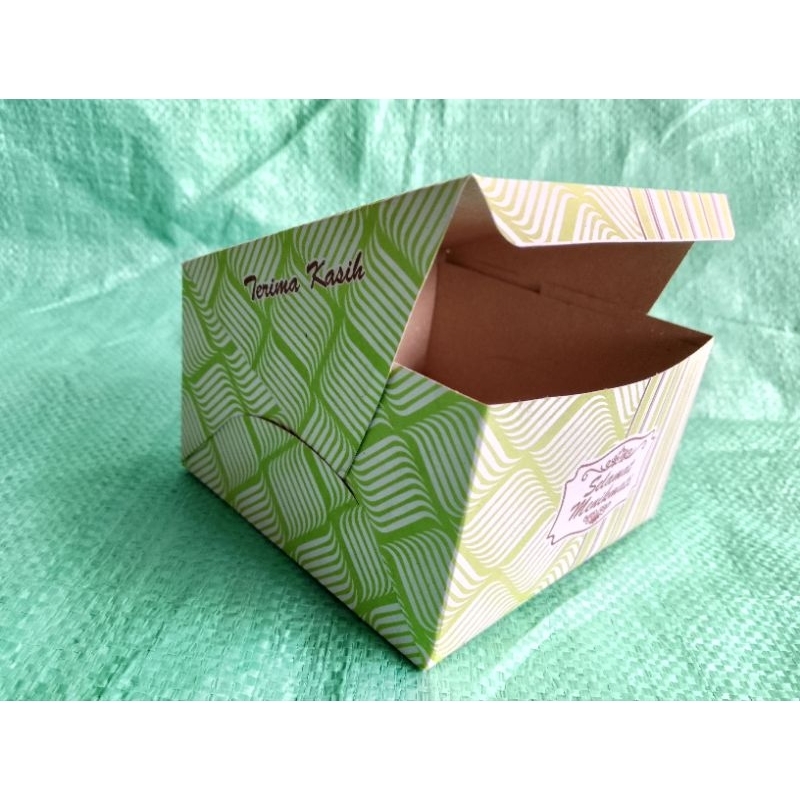 

Box Snack Dus Makanan Ukuran 12 x 12