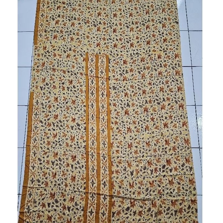 Sutra Batik Tulis BerPola Kain