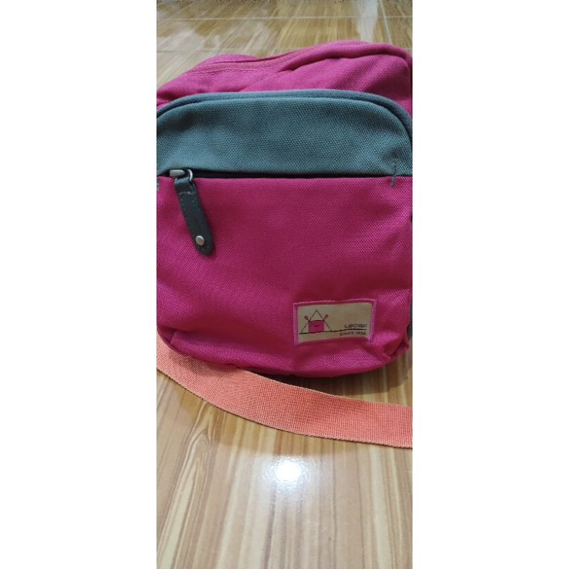 Tas Sling Lecaf