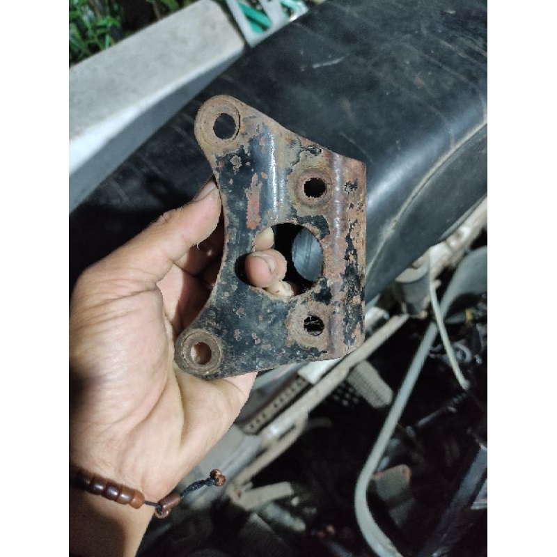 pangkon mesin cb100 cb125 gl100 platina original