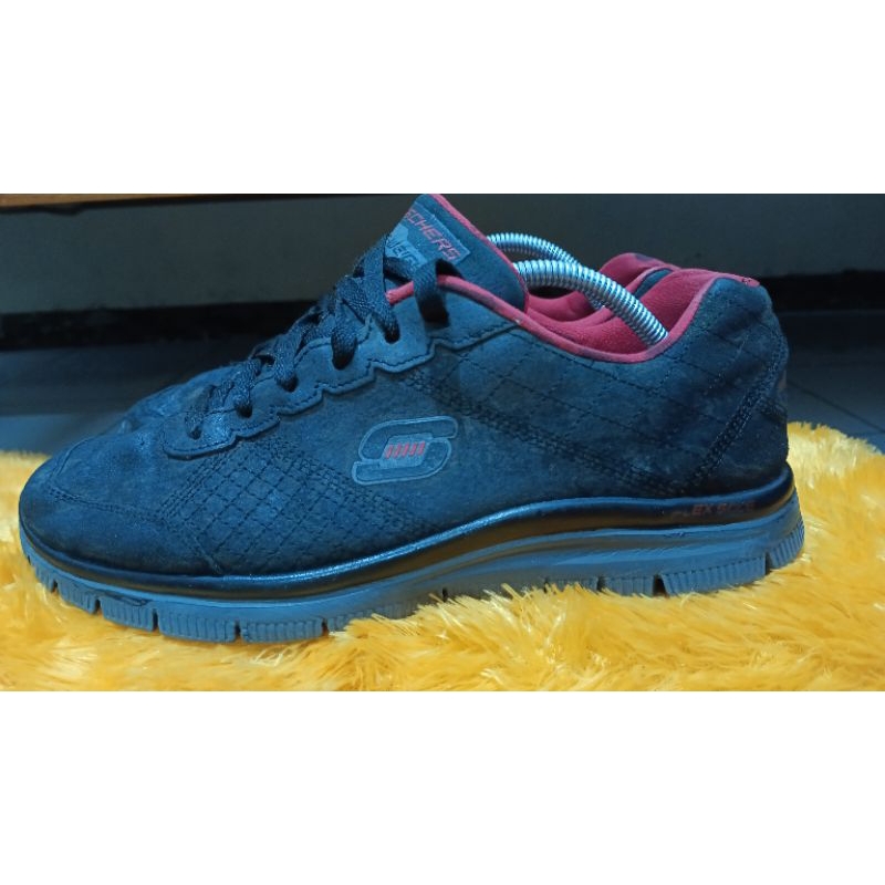 skechers lite weight