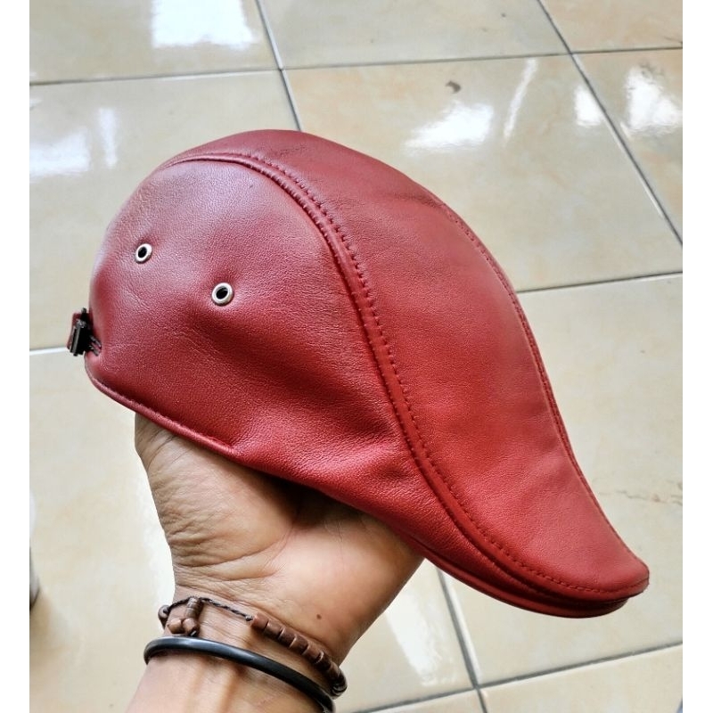 Topi Pet Kulit Asli Warna Merah