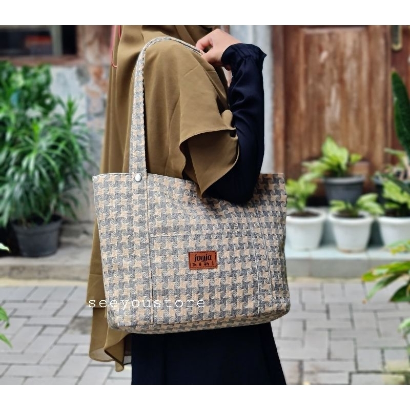 tas bahu wanita bahan goni / tas oleh oleh jogja / tas khas jogja
