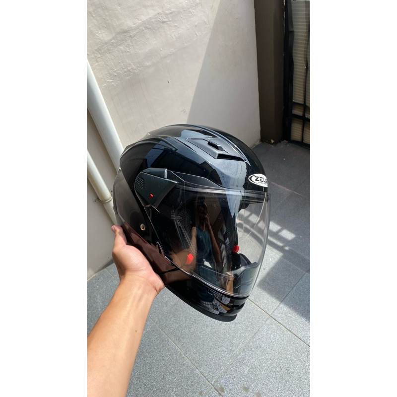 Helm Zeus 611c black Sz M Second