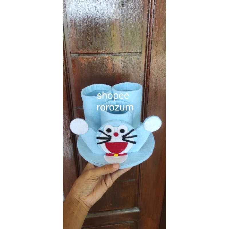 

tempat pensil botol motif doraemon/kerajinan flanel botol karakter