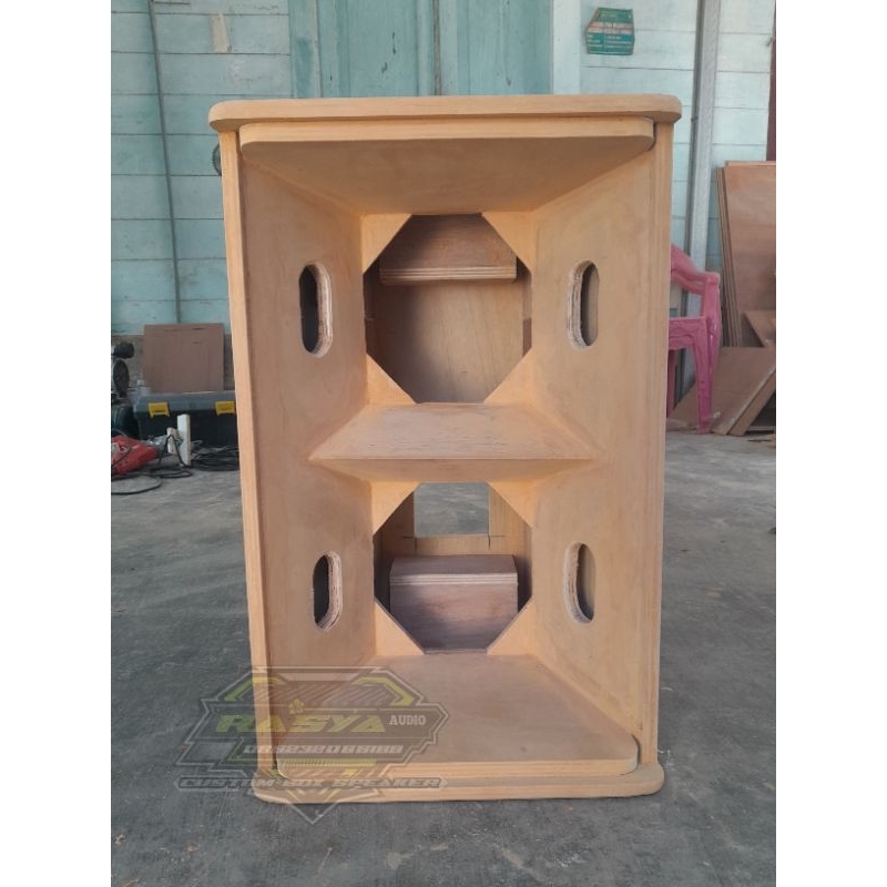 Box T24N 10 Inch