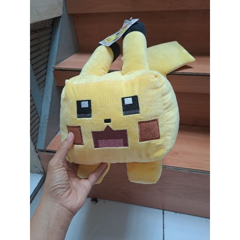 boneka pokemon pikachu kotak besar