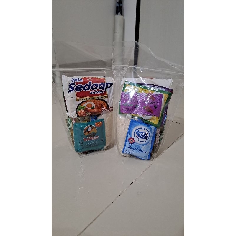 

PAKET SEMBAKO berbagi sembako hampers murah beras minyak gula garam