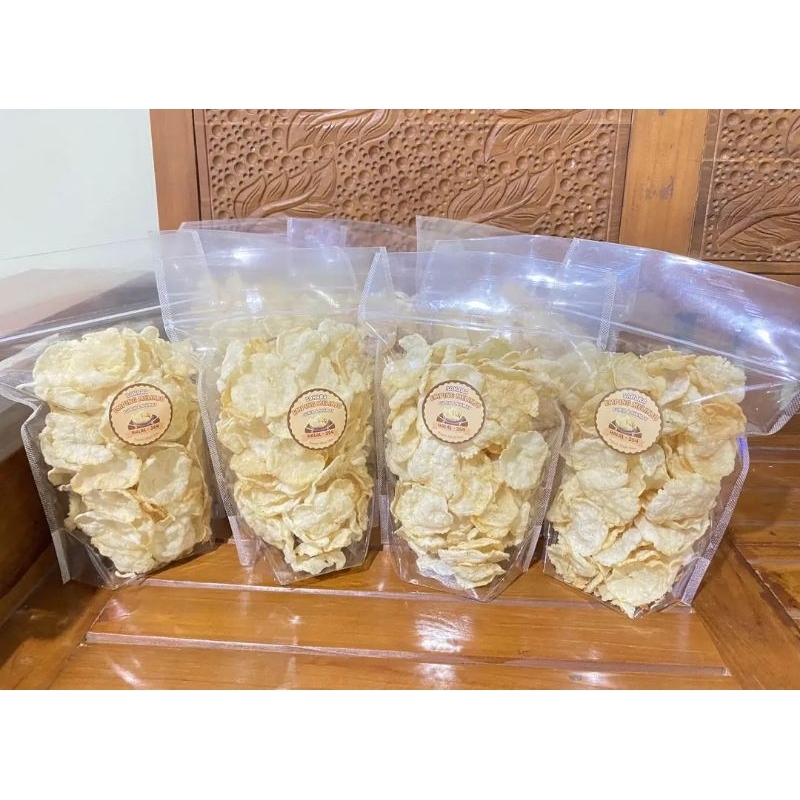 

Emping mlinjo matang/mentah bisa request kemasan 1 kg