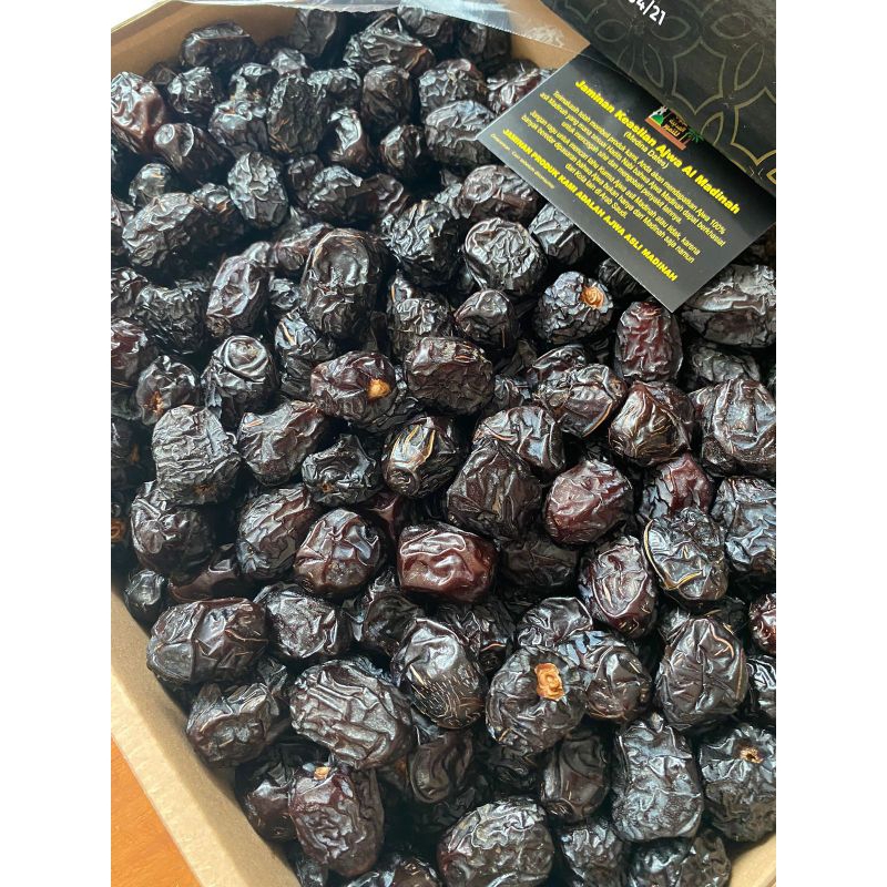 

KURMA AJWA MADINAH DATES 5KG GRADE A