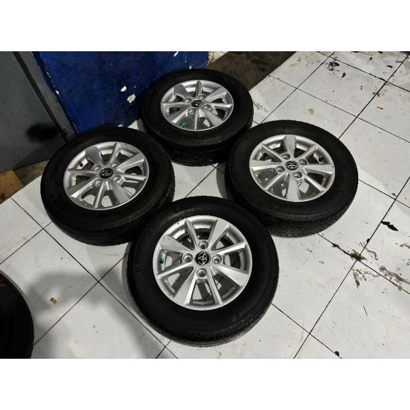 Velg Mobil Bekas Pelek Copotan Std Avanza Ring 14 Lubang Baut 4 + Ban 185 70 R14