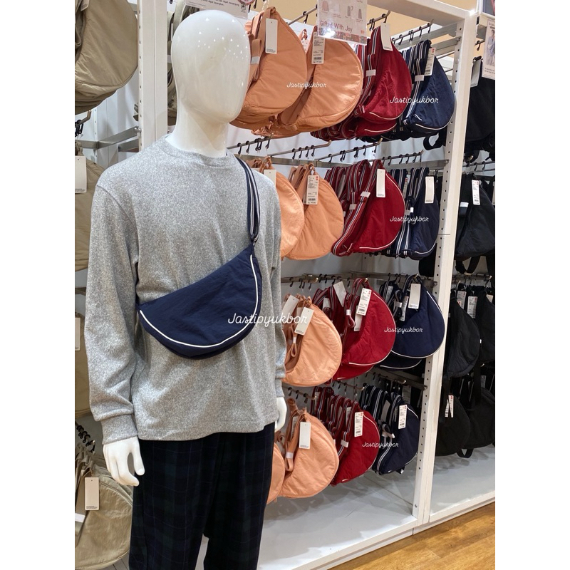 Woman Uniqlo Tas Bahu Mini Round