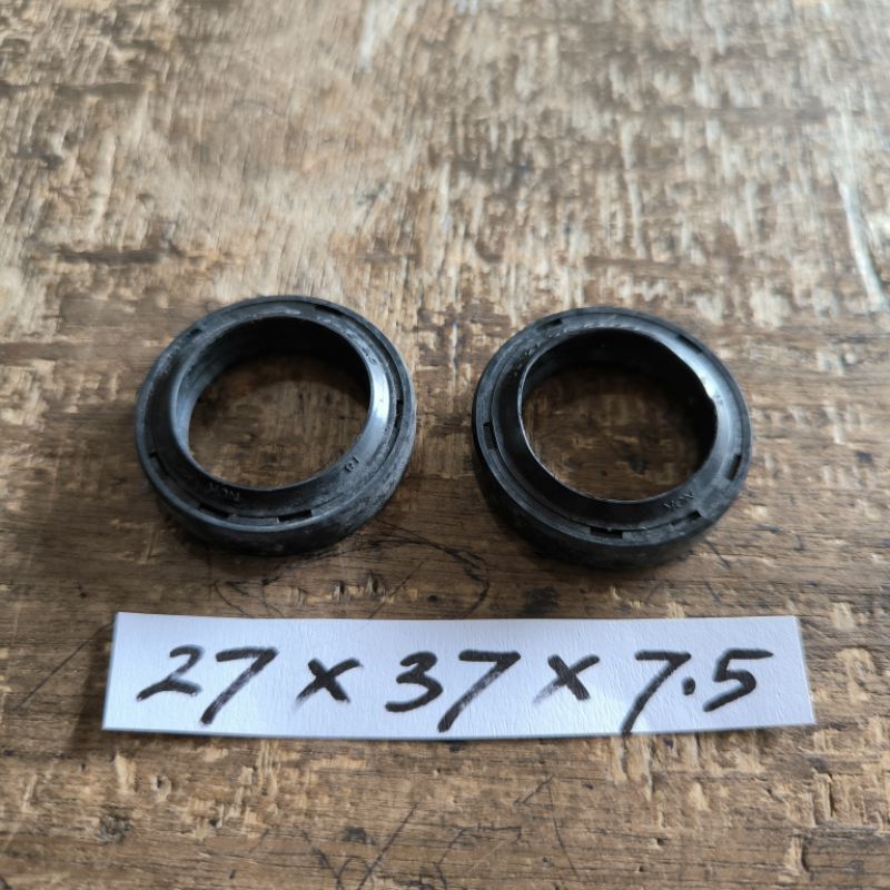 Seal 27x37x7.5 Japan High Quality