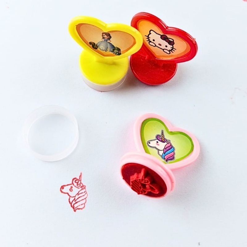 

Mainan Stempel Kecil Anak anak Bentuk Love bintang Mainan Karakter Random Satuan