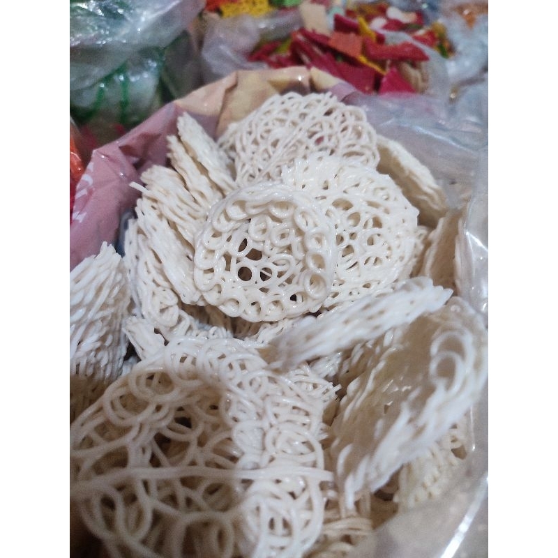 

kerupuk bawang mawar besar 250gr/kerupuk bawang mawar/kerupuk rafael/kerupuk seblak