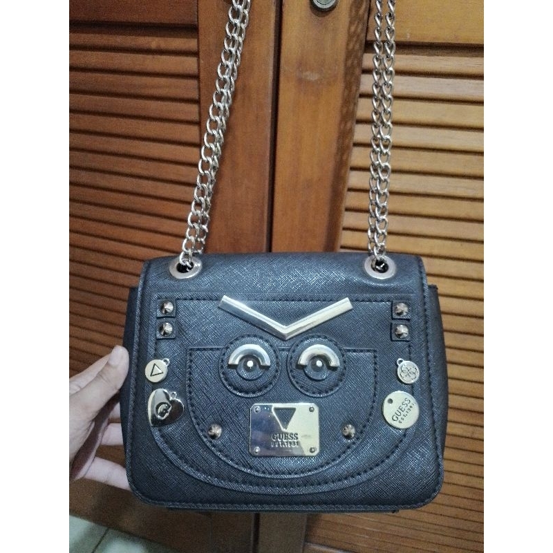 Guess Tas Selempang Wanita