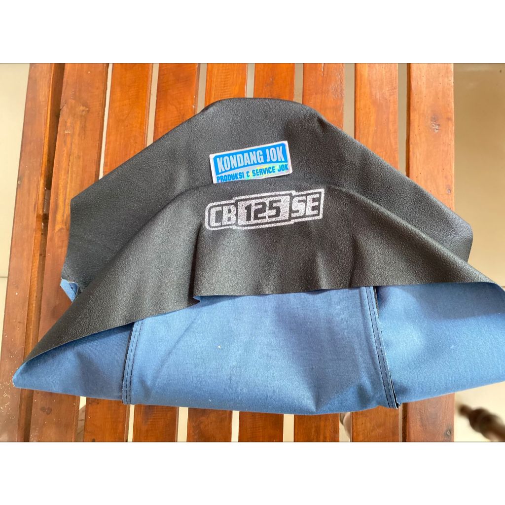 KULIT JOK CB AMPLAS CB 125 SE COVER JOK CB 125 SE AMPLAS
