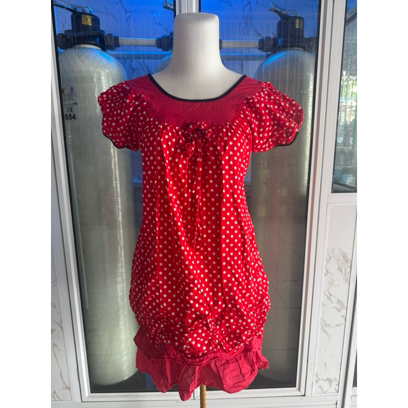 PRELOVED Gaun Merah Polkadot dengan Ruffle Lengan Pendek
