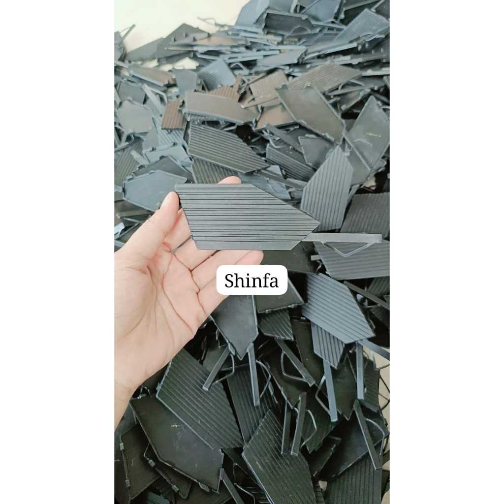 Tutup derek/toing bemper belakang avanza/xenia 2022 original