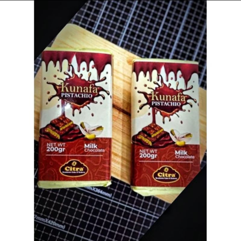 

Coklat Dubai Pistachio Milk Compound 100%