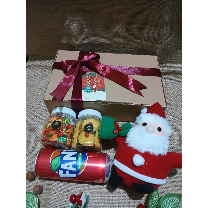 

Hampers natal/parcel natal/bingkisan tema cristmast