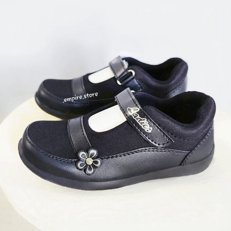 KODE H54B Sepatu Anak Perempuan Sekolah SD dan TK Flat Shoes sportty Wanita Cewek hello kitty Hitam 