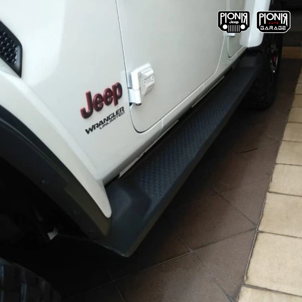 Side Step Factory Style Jeep Wrangler Rubicon JL Pijakan Kaki Jeep Wrangler Rubicon JL