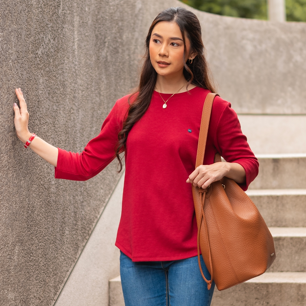 C2 Rawles Red T-Shirt Wanita