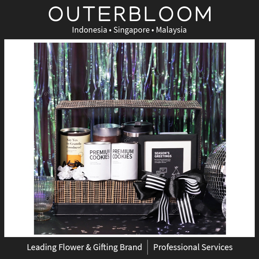 

Outerbloom Christmas & New Year Batiqa Classic Heritage Hampers