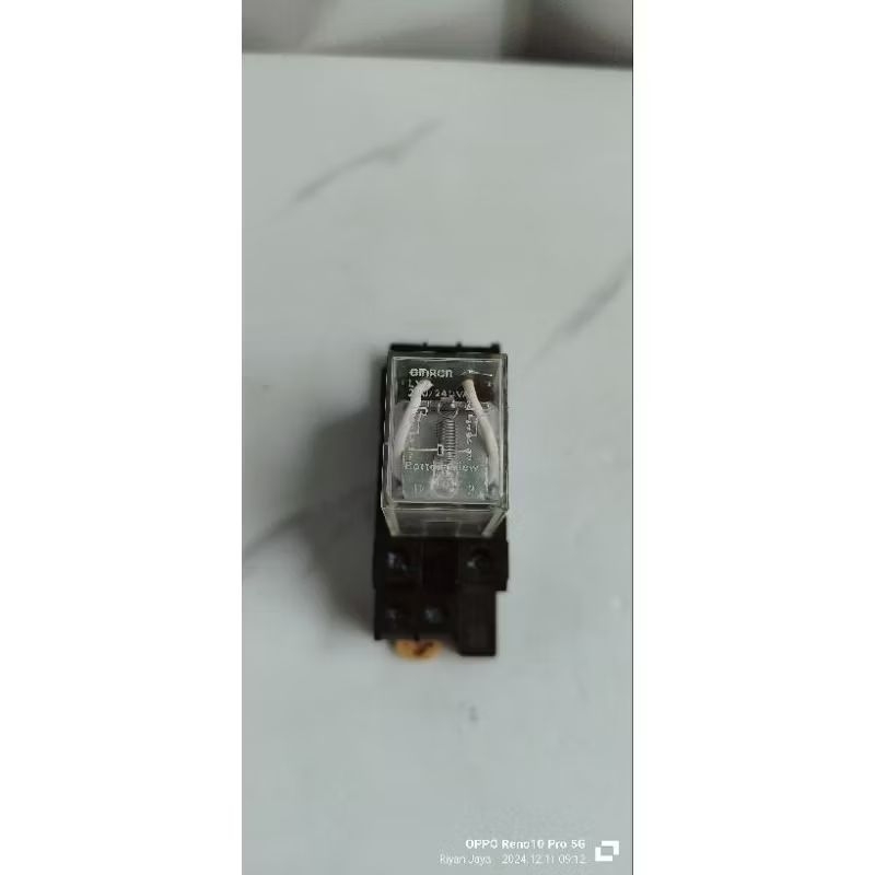 Relay Omron 220VOL AC