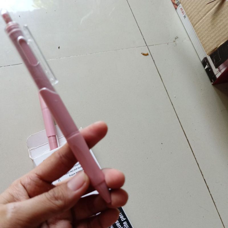

Penilah Pensil Pink