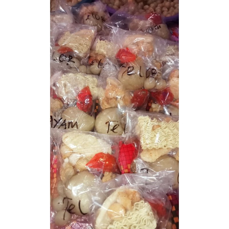 

BAKSO ACI AYAM SUWIR Tinggal Seduh