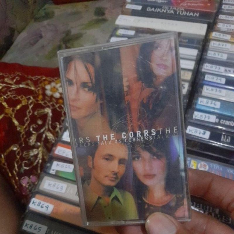 kaset pita the corrs talk on corners (K879)