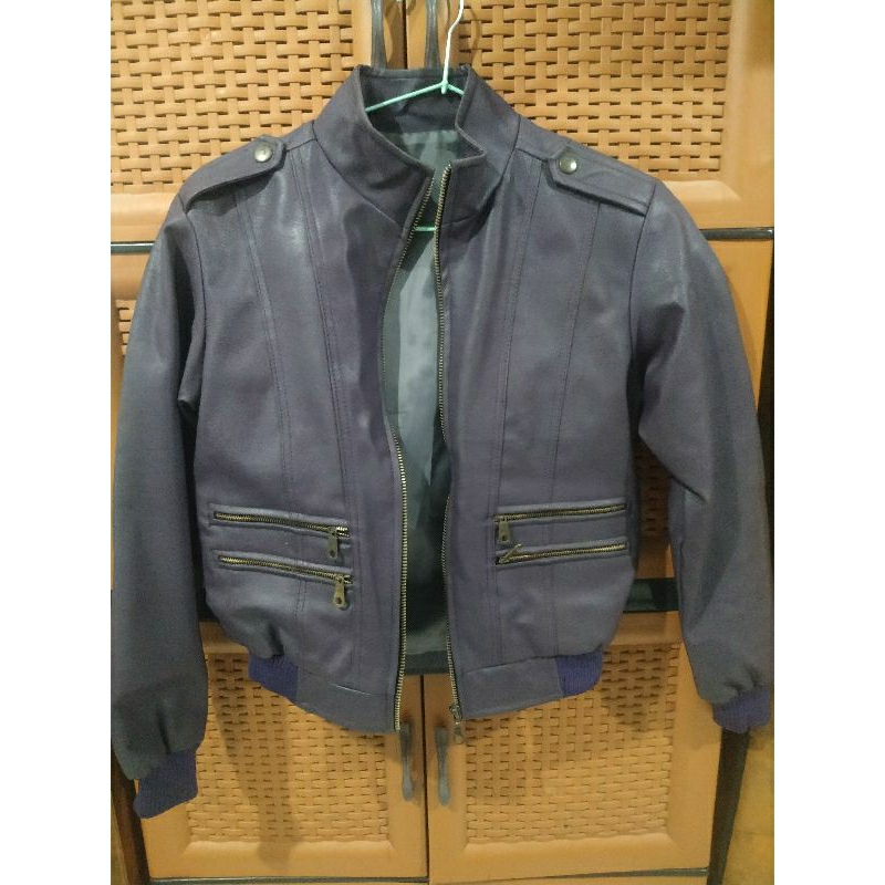 PrelovedBomberJaketKulit