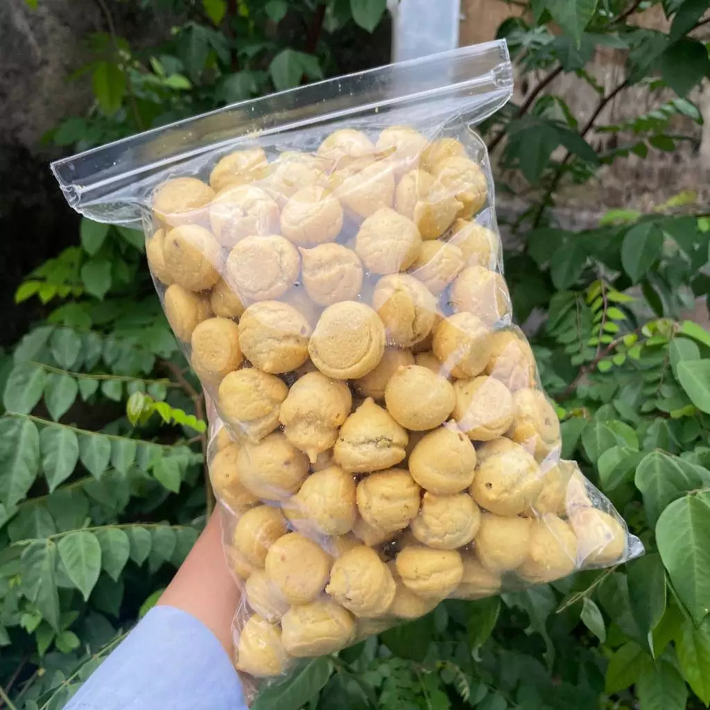 

cemilan kue soes coklat lumer