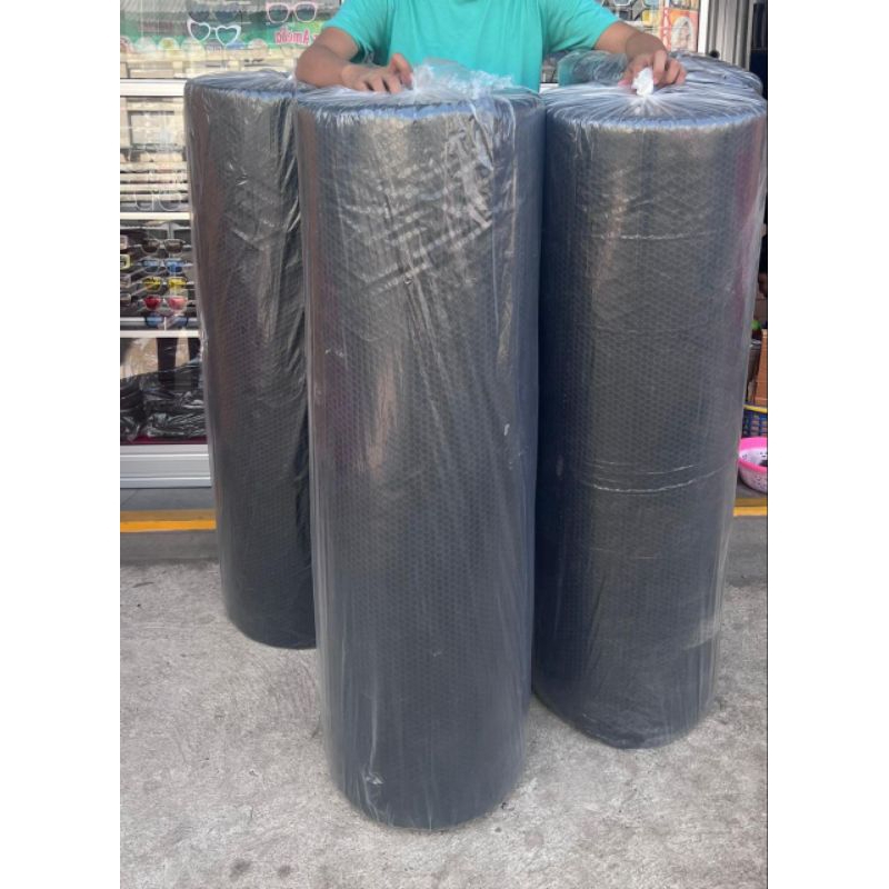 

Bubble Wrap Tebal Berat 3,3 KG Rol (120cm X 5.000cm)