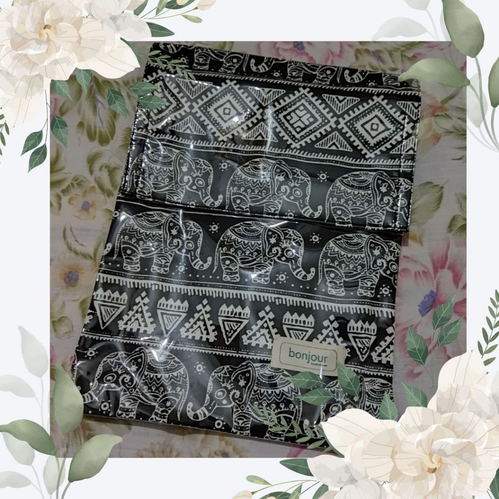 

Bonjour BOOKSLEEVE WATERPROOF MOTIF GAJAH HITAM/TAS BUKU/WADAH BUKU/WADAH NOVEL