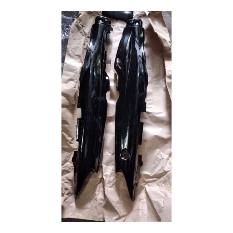 Cover body belakang fizR Body FIZR sambungan body fizR warna hitam