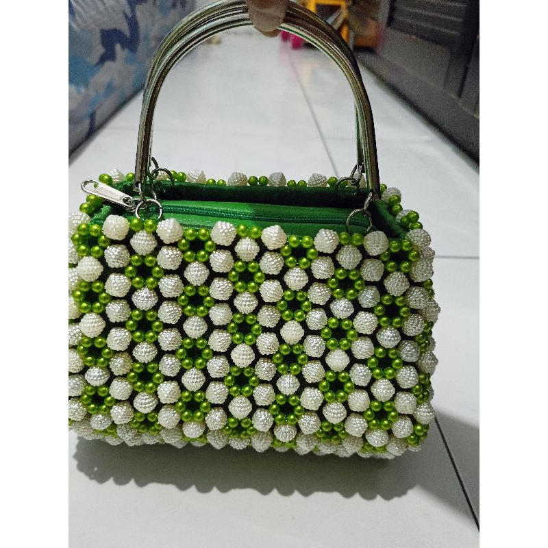 Tas Pesta warna hijau putih