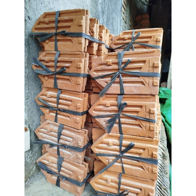 Genteng Sirap Lancip